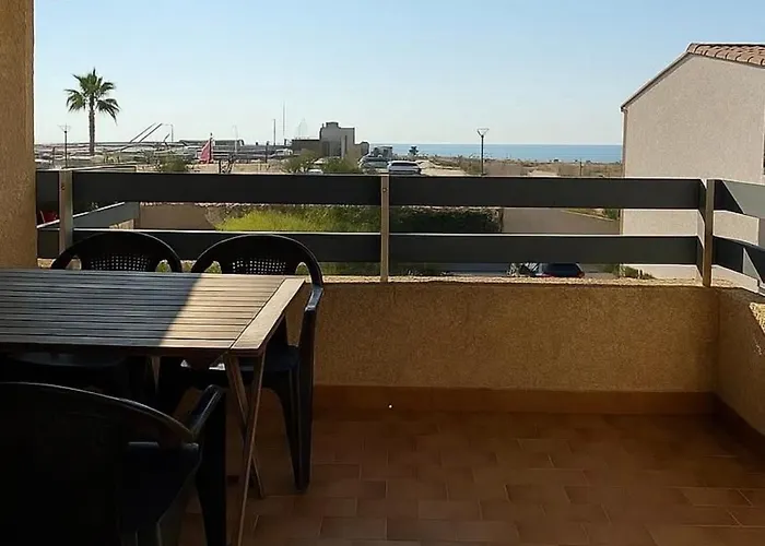 Climatise Face Avec Parking, Apartman